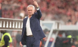 5-0狂胜+9场不败！穆里尼奥率队冲至第2，欧冠能否打破“强队魔咒”？