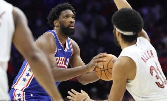 米切尔35+7+9加兰20+7&amp;amp;伤退 恩比德20分骑士大胜76人